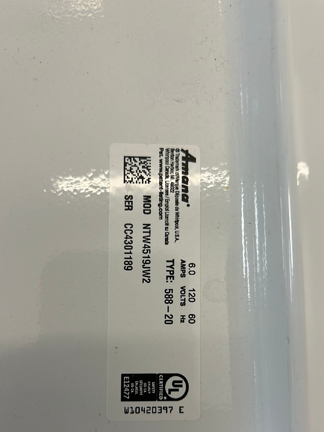 Laveuse à chargement par le haut de 4,0 pi³ (NTW4519FW) et sécheuse électrique de 6,5 pi³ (YNED4655EW) - blanches