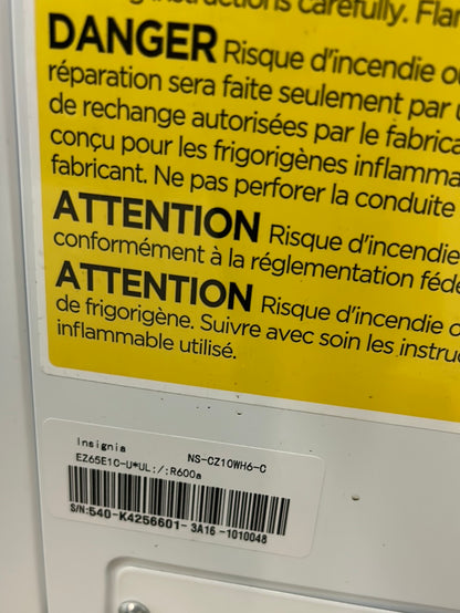 Congélateur-coffre pour le garage de 10,2 pi³ d'Insignia (NS-CZ10WH6-C) - Blanc