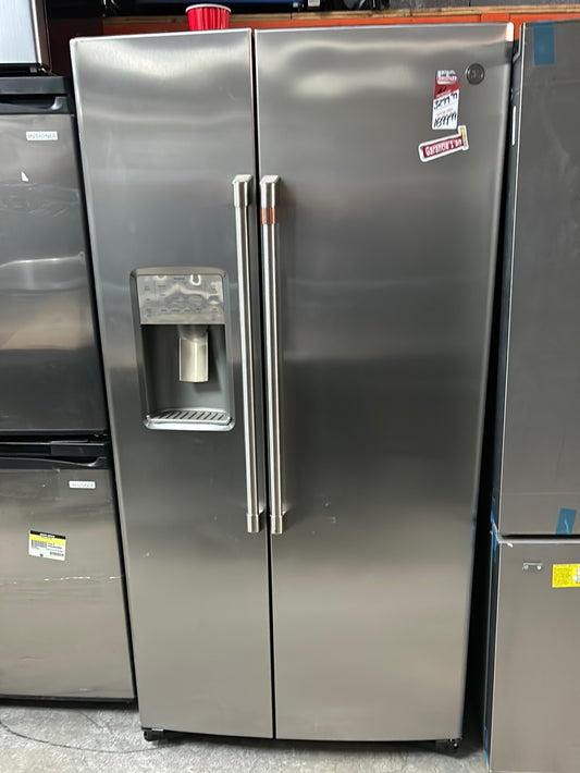 Réfrigérateur à profondeur de comptoir à deux portes 36 po 21,9 pi³ Café (CZS22MP2NS1) - Inox