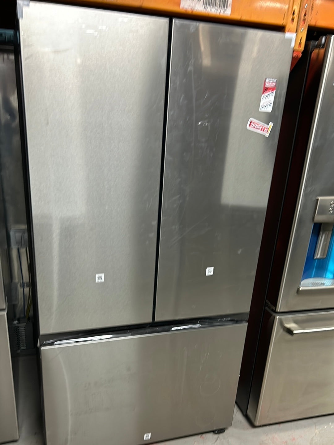 Réfrigérateur à trois portes de 30,1 pi³ et de 36 po BESPOKE de Samsung (RF30BB6200QLAA) - Acier inoxydable