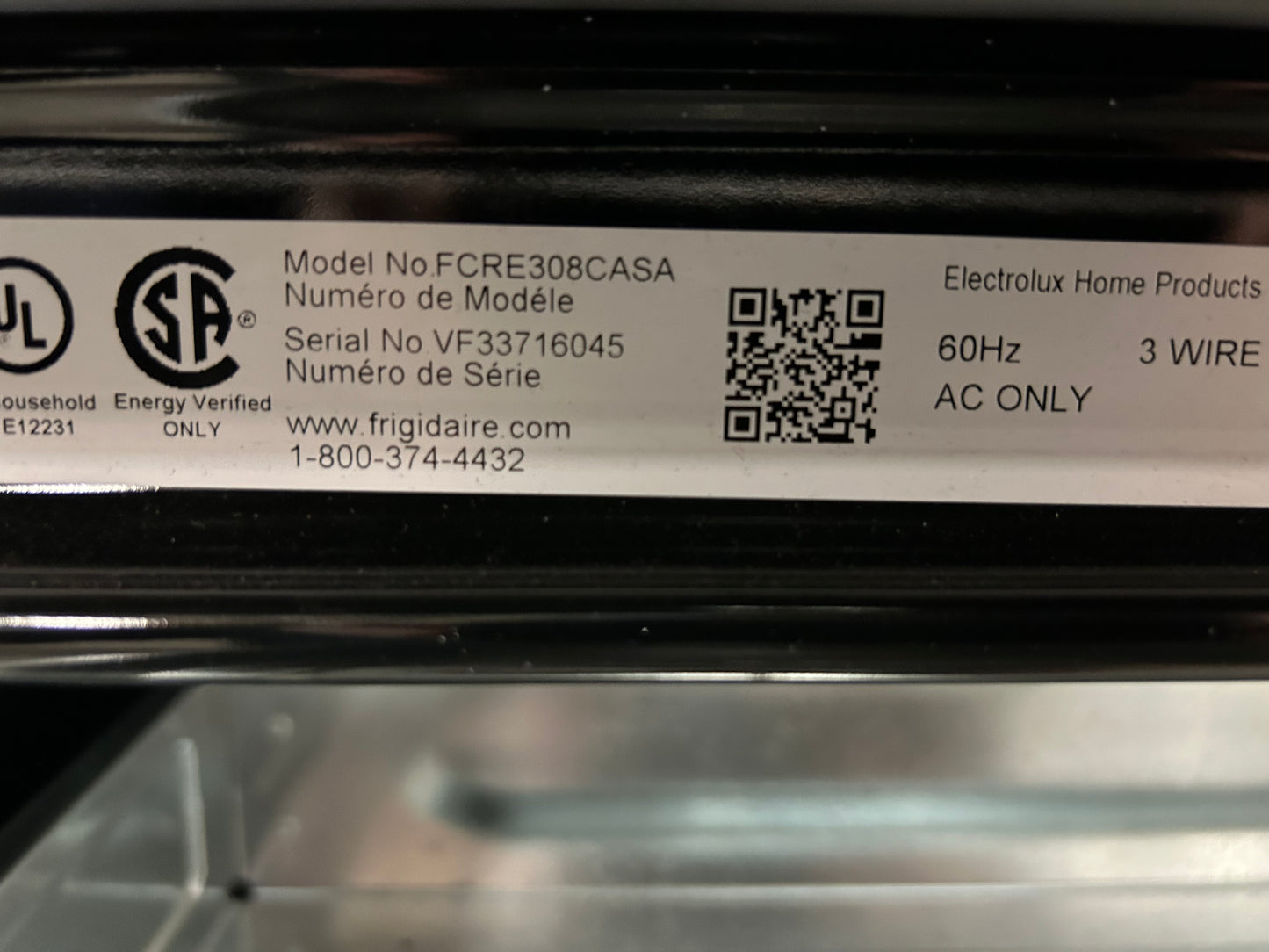 Cuisinière électrique autonome à 5 éléments avec ventilateur à convection et friture à l'air 5,3 pi³ 30 po de Frigidaire FCRE308CAS - Inox