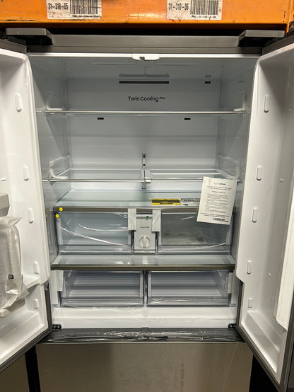 Réfrigérateur à trois portes de 30,1 pi³ et de 36 po BESPOKE de Samsung (RF30BB6200QLAA) - Acier inoxydable