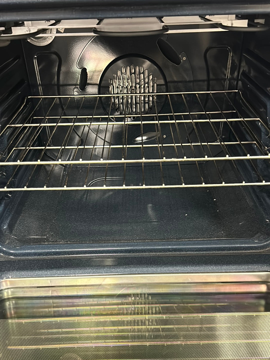 Cuisinière à convection électrique de GE Appliances, 5 éléments, 5 pi³, acier inoxydable JCB840STSS