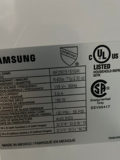 Réfrigérateur 2 portes de 24,5 pi³ 33 po de Samsung (RF25C5151SR/AA) - Acier inoxydable