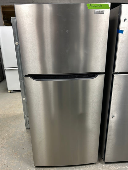 Réfrigérateur à congélateur en haut Frigidaire, porte réversible à fermeture automatique, 30 po, 18 pi³, acier inoxydable / LFTR1835VF