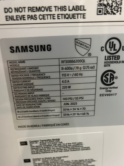 Réfrigérateur à trois portes de 30,1 pi³ et de 36 po BESPOKE de Samsung (RF30BB6200QLAA) - Acier inoxydable